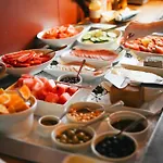 Mary-ann's Polarrigg Longyearbyen