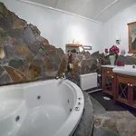 Mary-ann's Polarrigg Longyearbyen