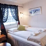 Mary-ann's Polarrigg Longyearbyen