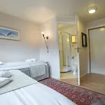 Mary-ann's Polarrigg Hotell 2*