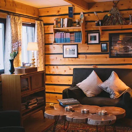 Mary-ann's Polarrigg Hotel Longyearbyen