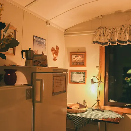 Mary-ann's Polarrigg 2* Longyearbyen