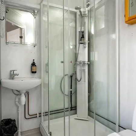 Hotel Mary-ann's Polarrigg 2*
