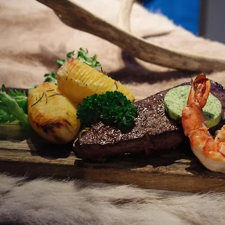 Mary-ann's Polarrigg Hotel Longyearbyen