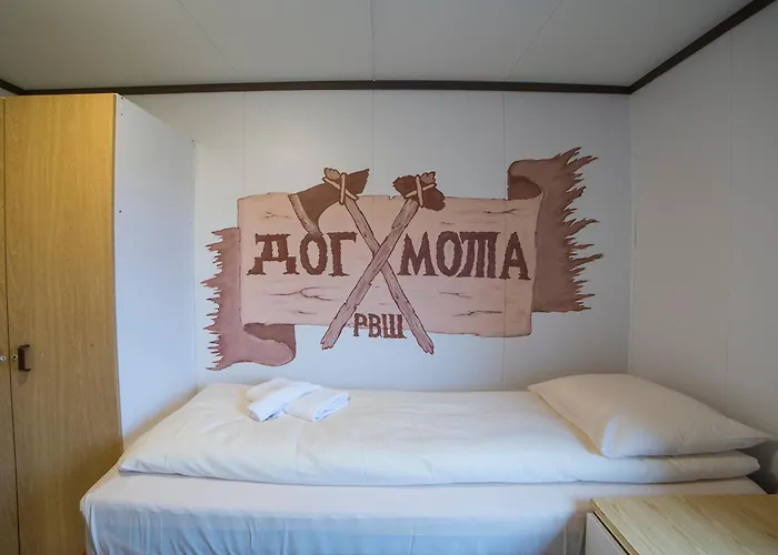 Mary-ann's Polarrigg Longyearbyen