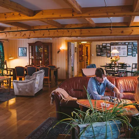 매리-앤 폴라리그 호텔 2*