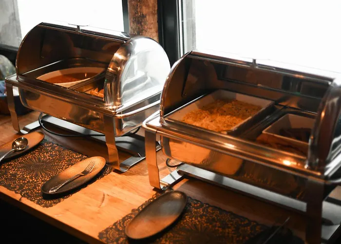 Mary-ann's Polarrigg Hotel